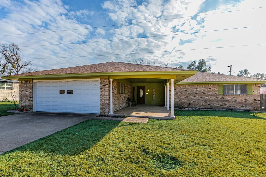 Photo of 3409 Hemlock BLVD