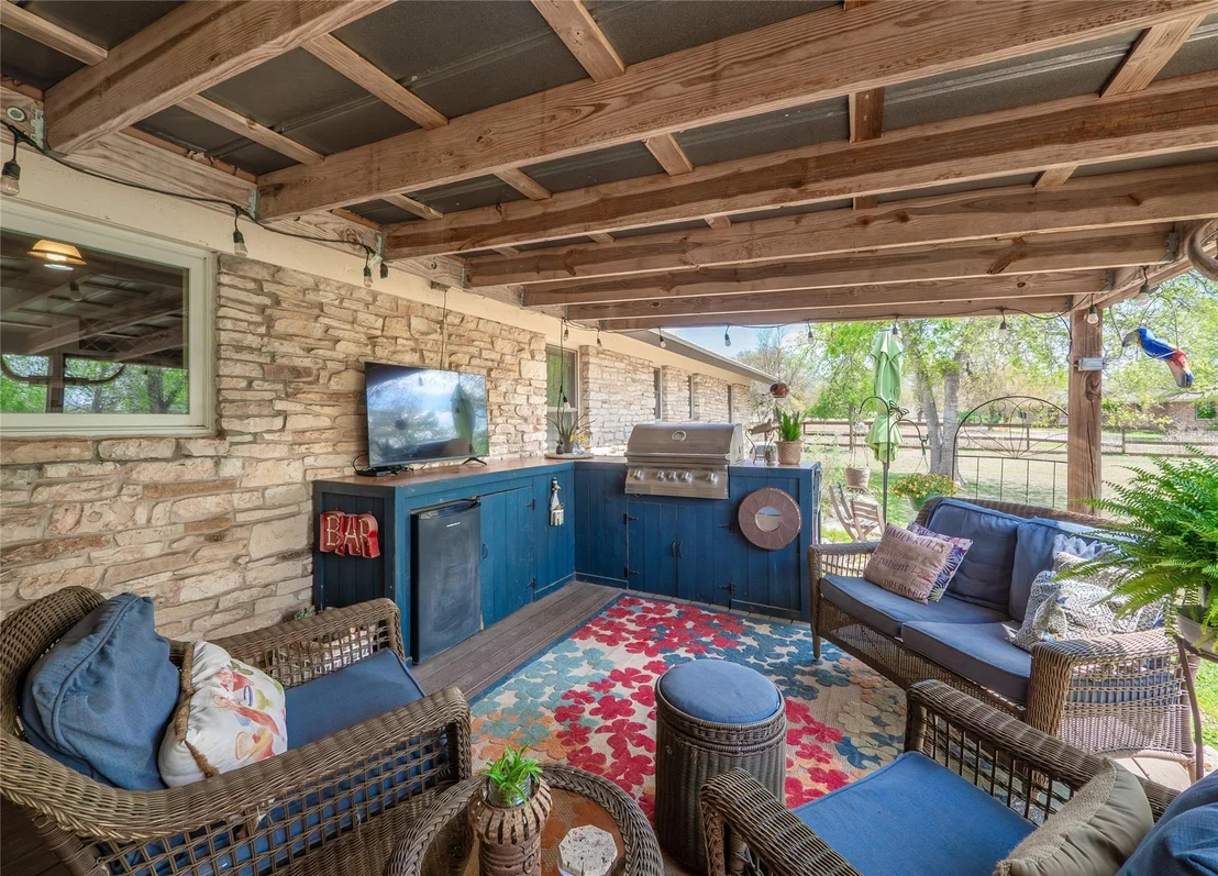Photo of 718 Post Oak DR