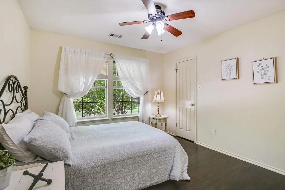 Photo of 401 Pleasant Valley DR