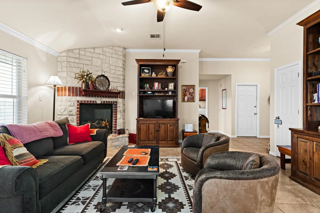 Photo of 1704 Walker Place BLVD