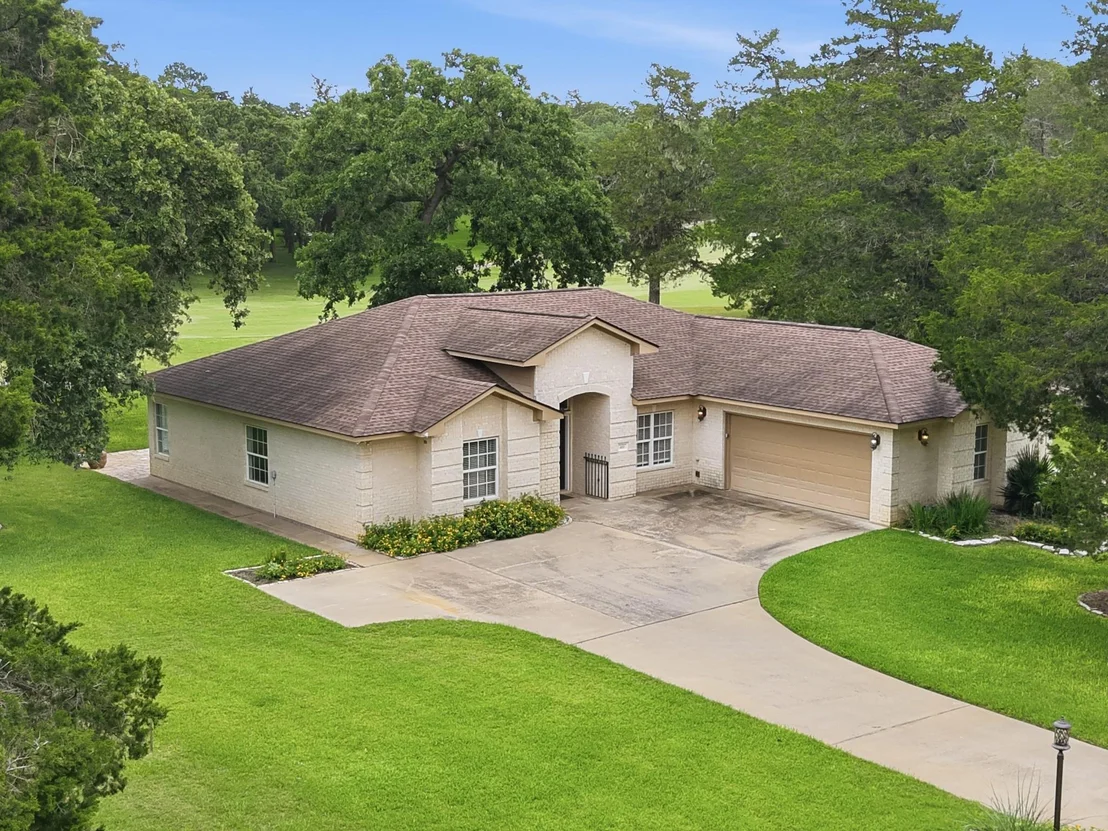 Photo of 410 Pinehurst DR