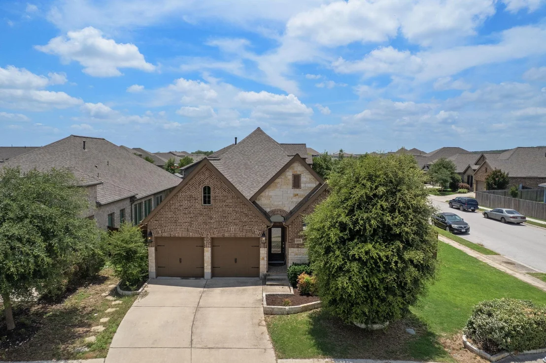 Photo of 204 Lacey Oak LOOP