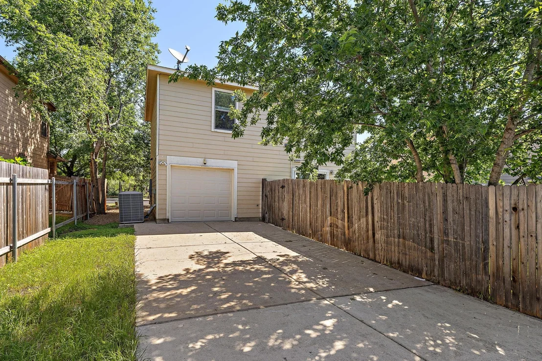 Photo of 5705 Viewpoint DR