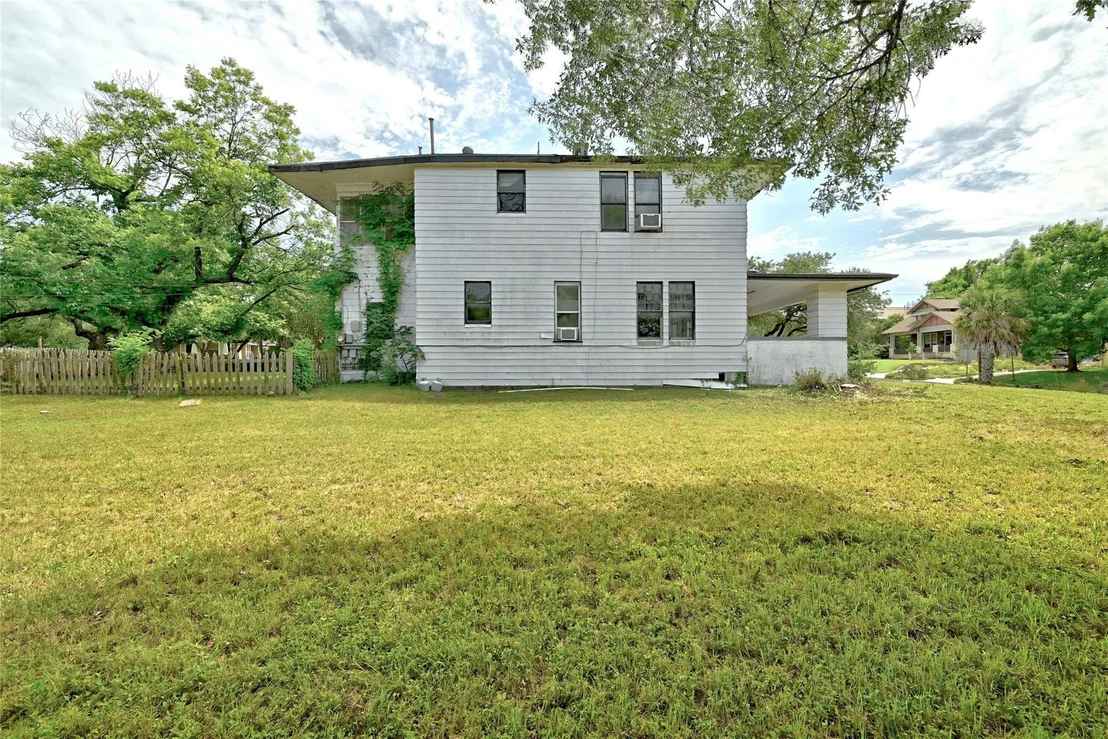 Photo of 1107 Travis Heights BLVD
