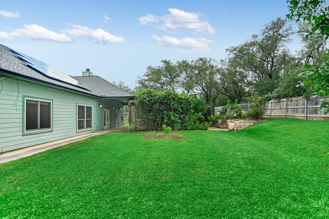 Photo of 1002 Madison CIR