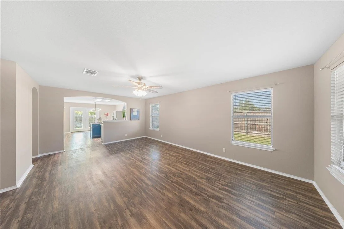 Photo of 202 Ashbury DR