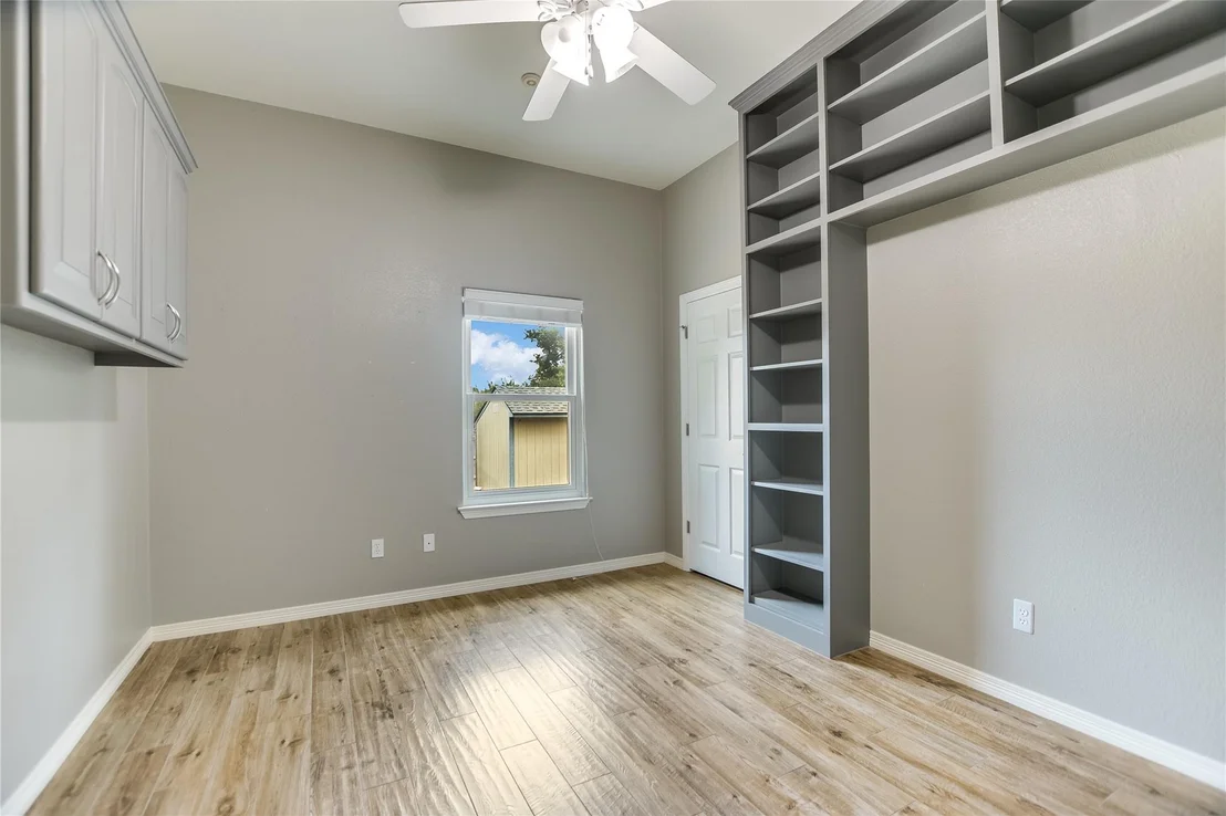 Photo of 1002 Madison CIR