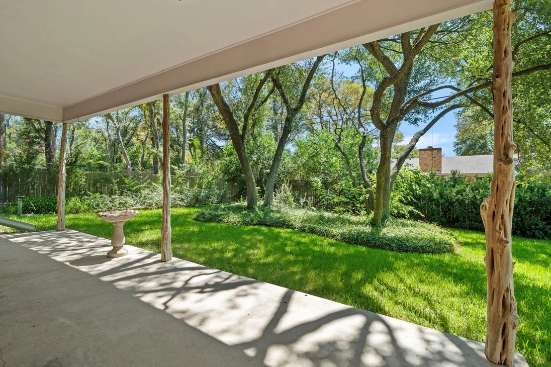 Photo of 3101 El Camino DR