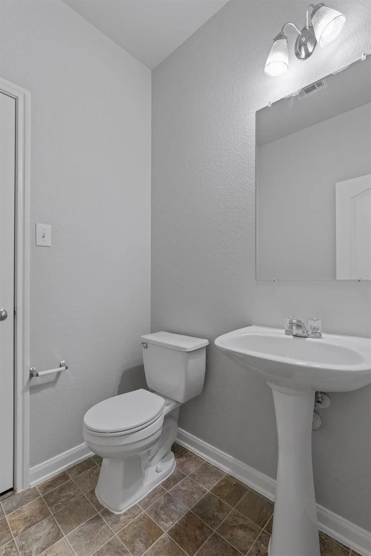 Photo of 198 Covent DR