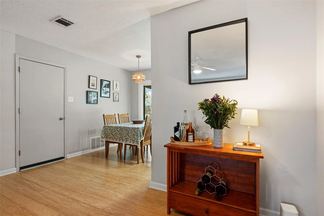 Photo of 716 Wales WAY