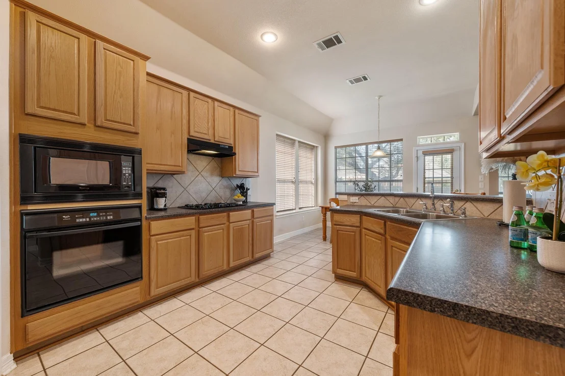 Photo of 15016 Thatcher DR