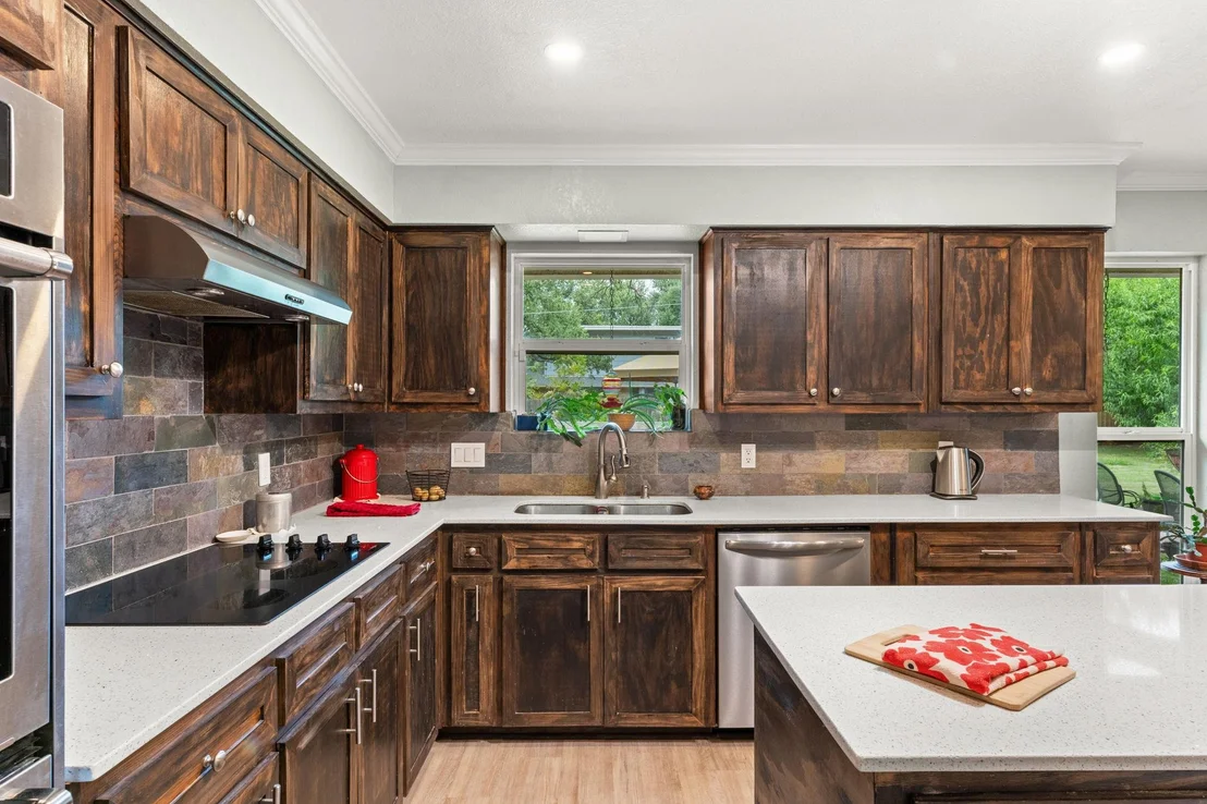Photo of 9702 Beauchamp SQ