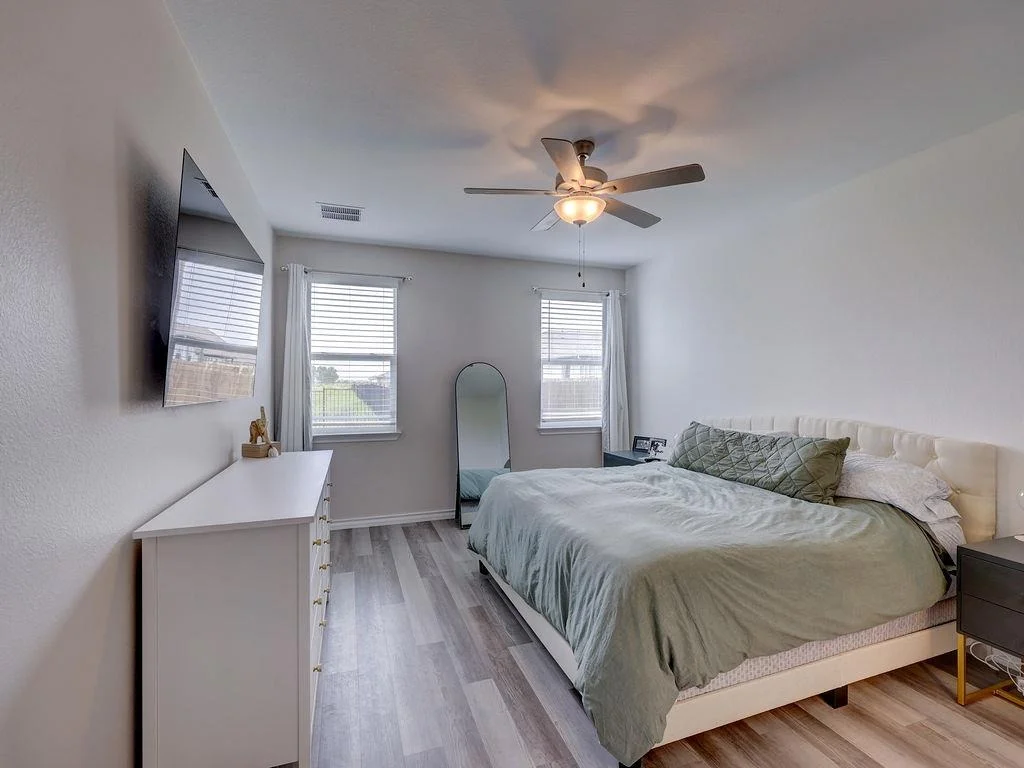Photo of 1004 Sandra Ann WAY