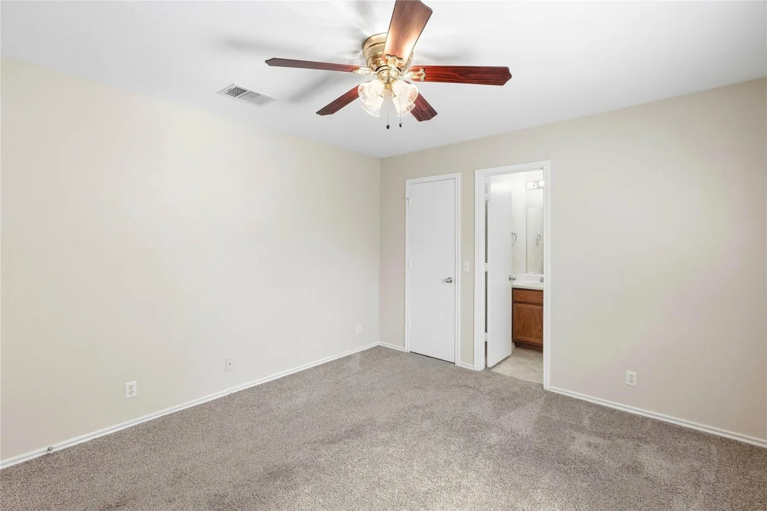 Photo of 221 Ames CV