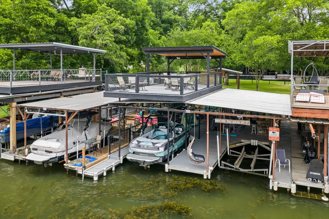 Photo of Unit 8 at 12417 River BND