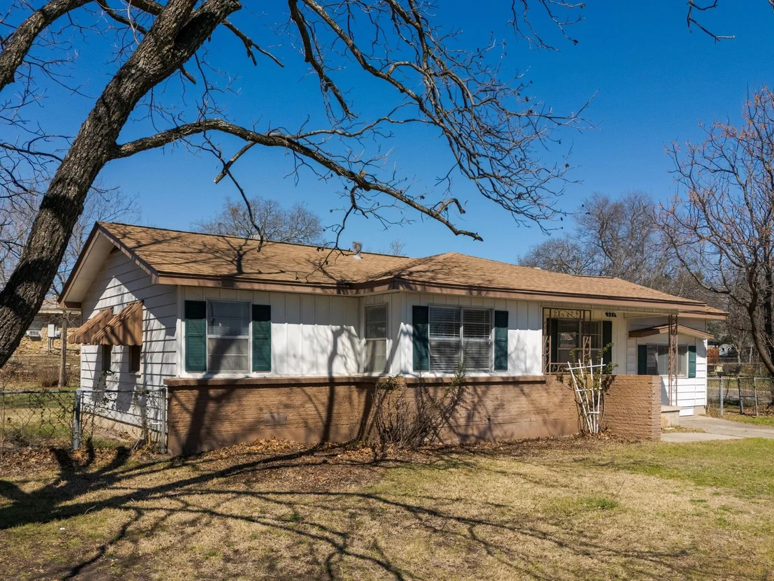 Photo of 302 Easy ST