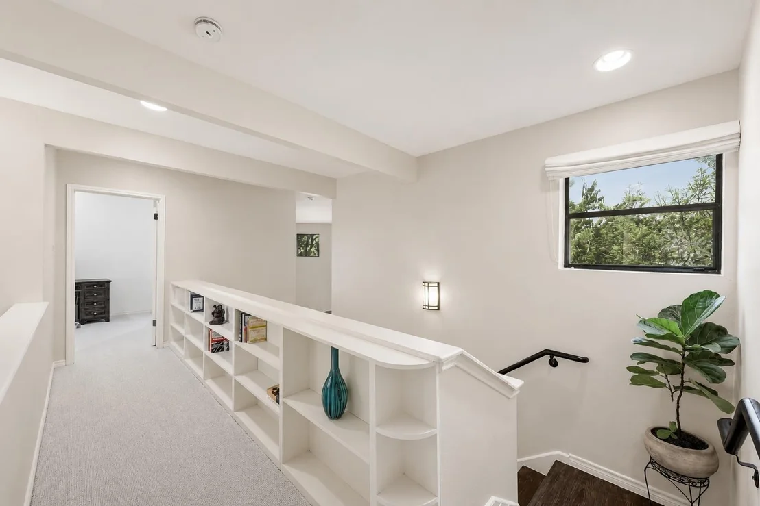 Photo of 122 Acapulco DR