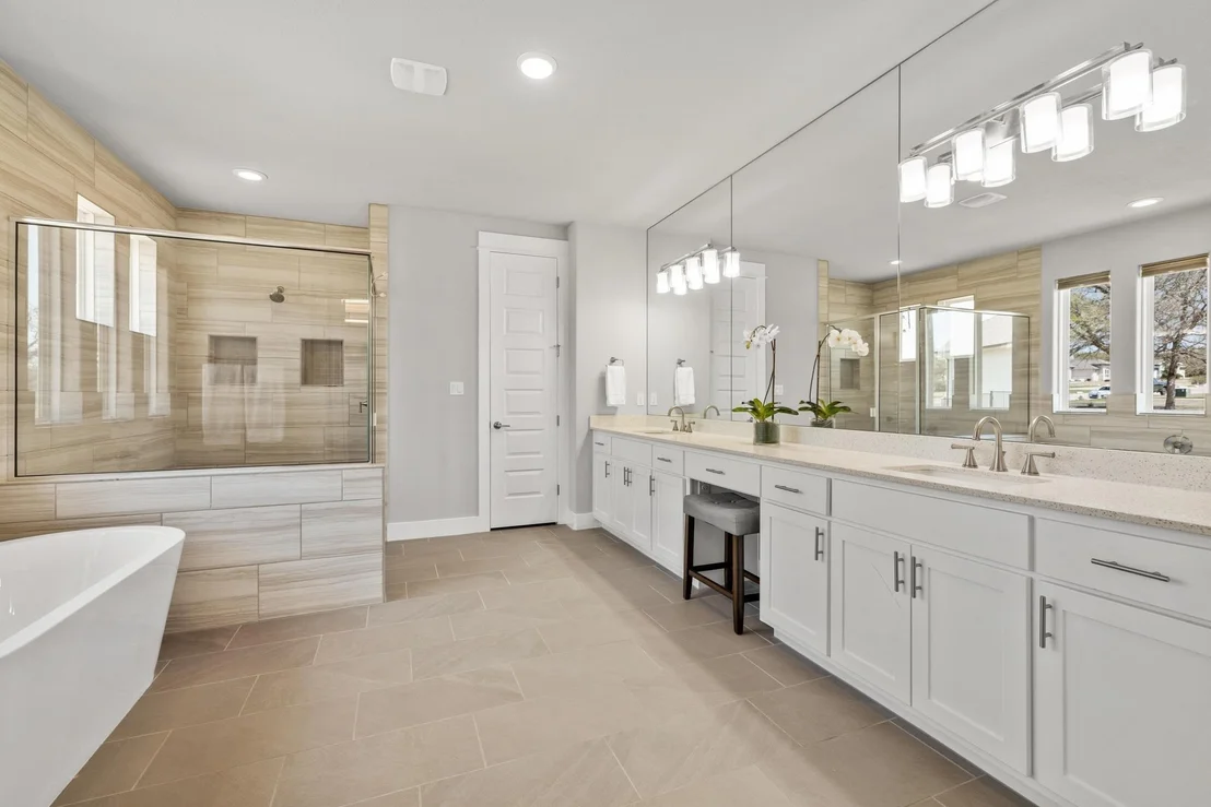 Photo of 221 Highland Oaks