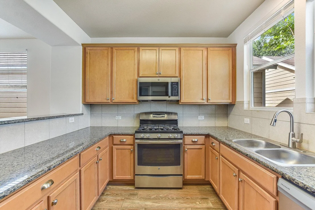 Photo of 175 Grace ST