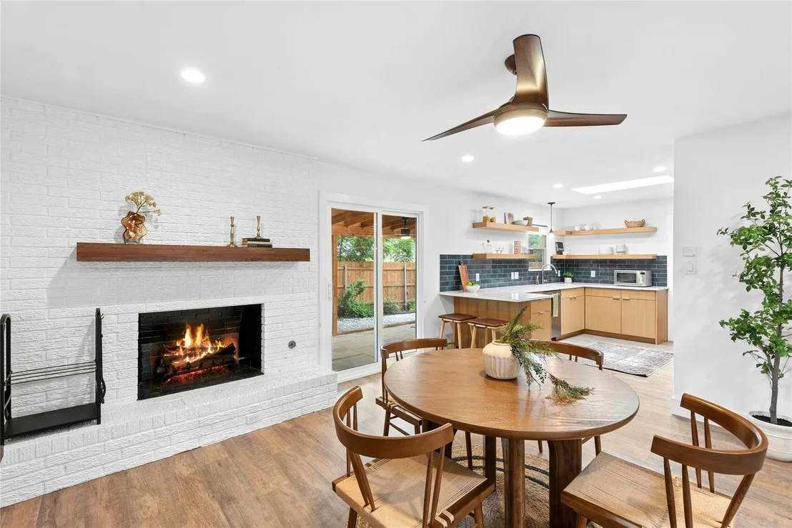 Photo of 8601 Winding WALK