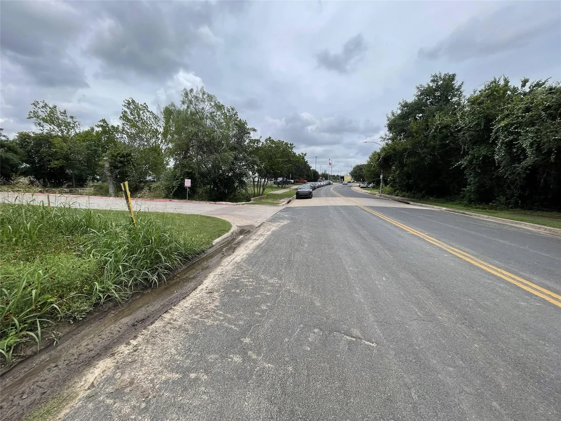 Photo of 904 Battle Bend BLVD