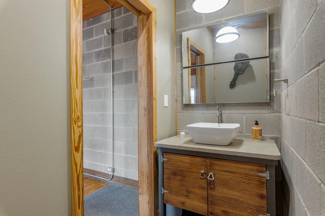 Photo of 10104 Vassar RD
