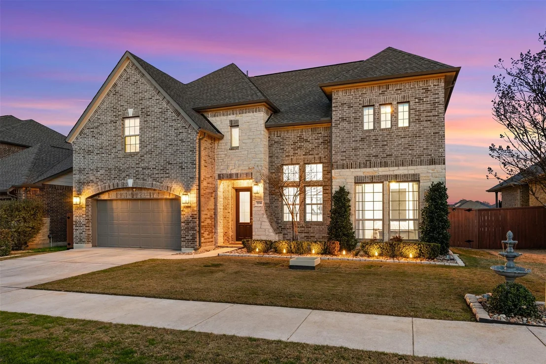 Photo of 2116 Ambling TRL