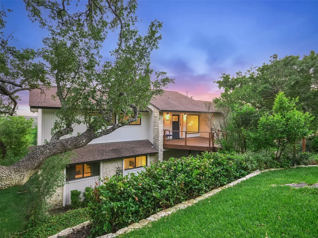 Photo of 1304 Canoe Brook DR