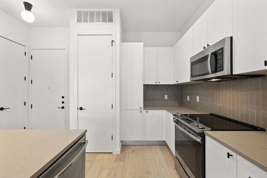 Photo of Unit 413 at 800 Embassy DR