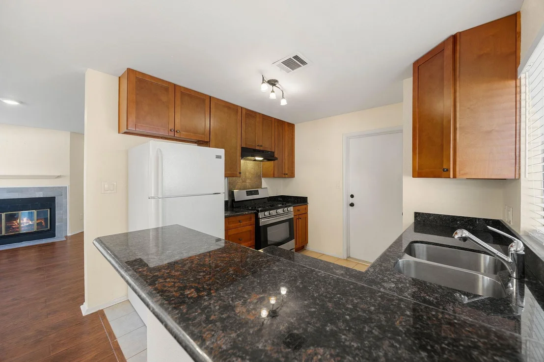 Photo of 2409 Dowd LN