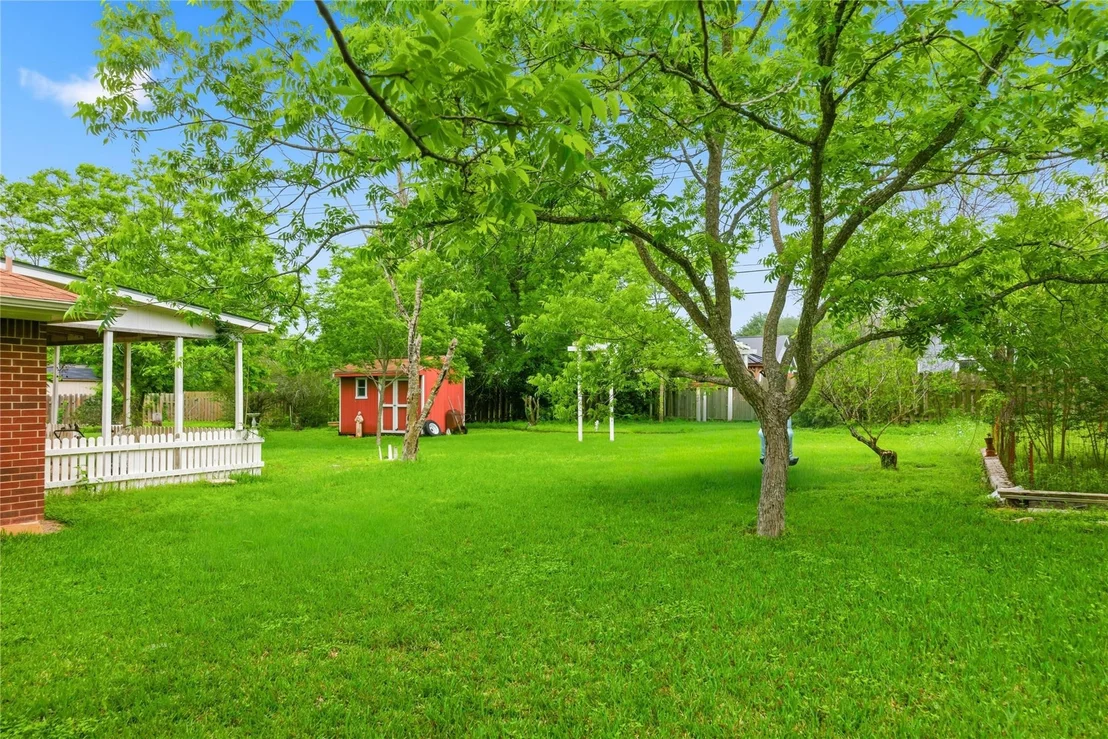 Photo of 1427 Crete LN