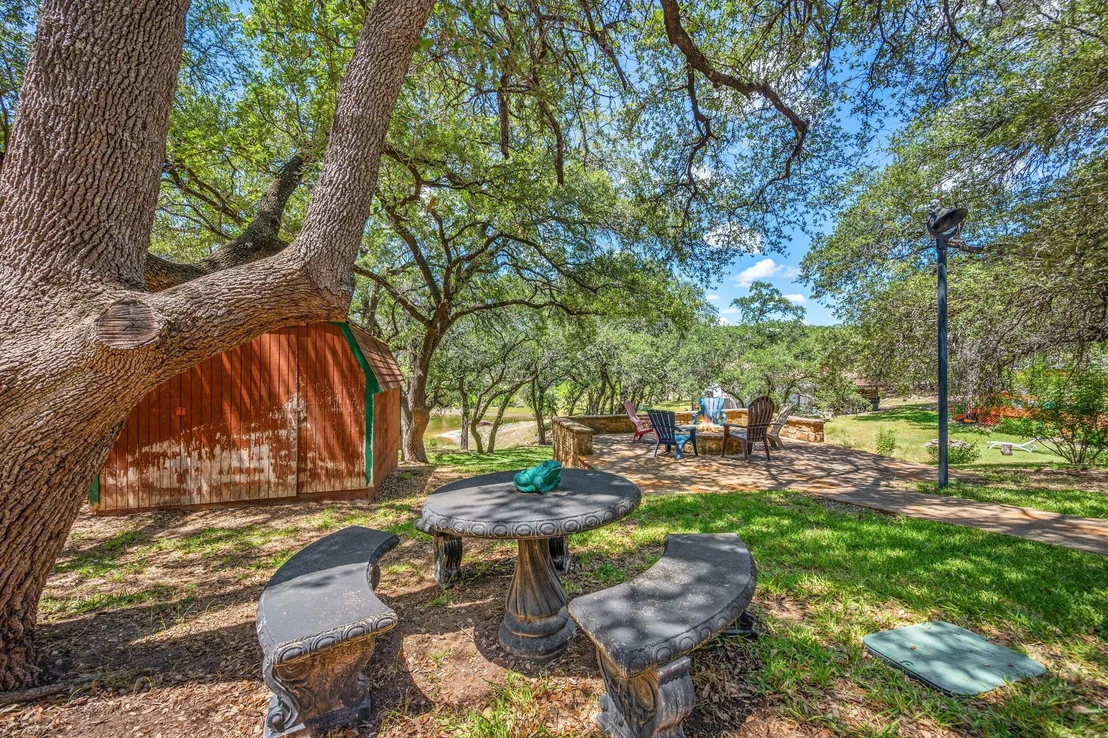 Photo of 1105 Edgewater DR