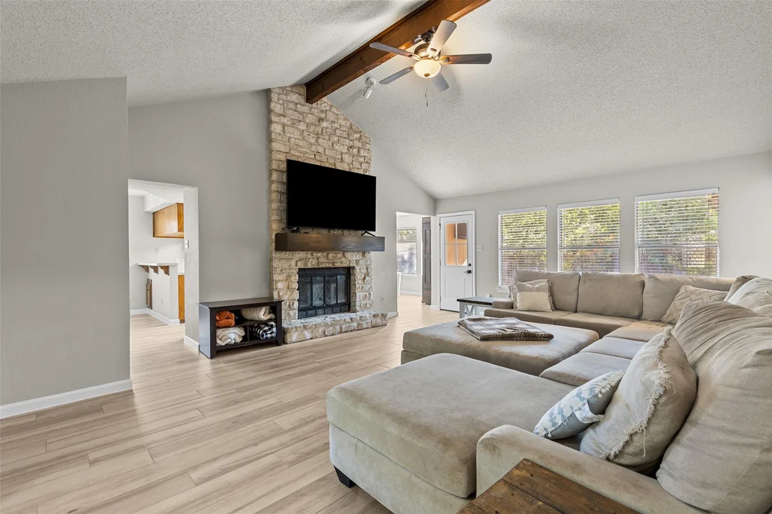 Photo of 404 Innwood DR