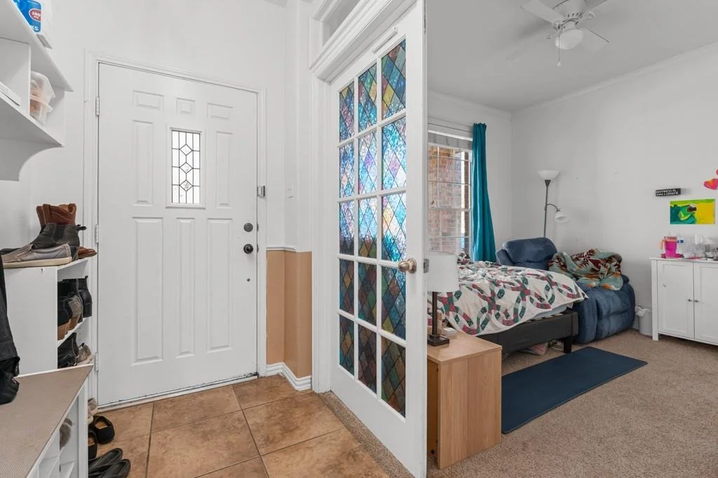 Photo of 1047 Giberson WAY