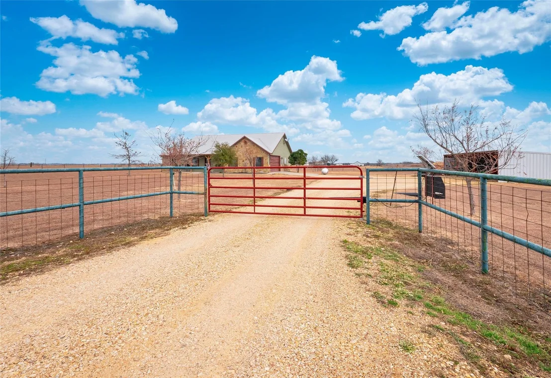 Photo of 877 County Road 455