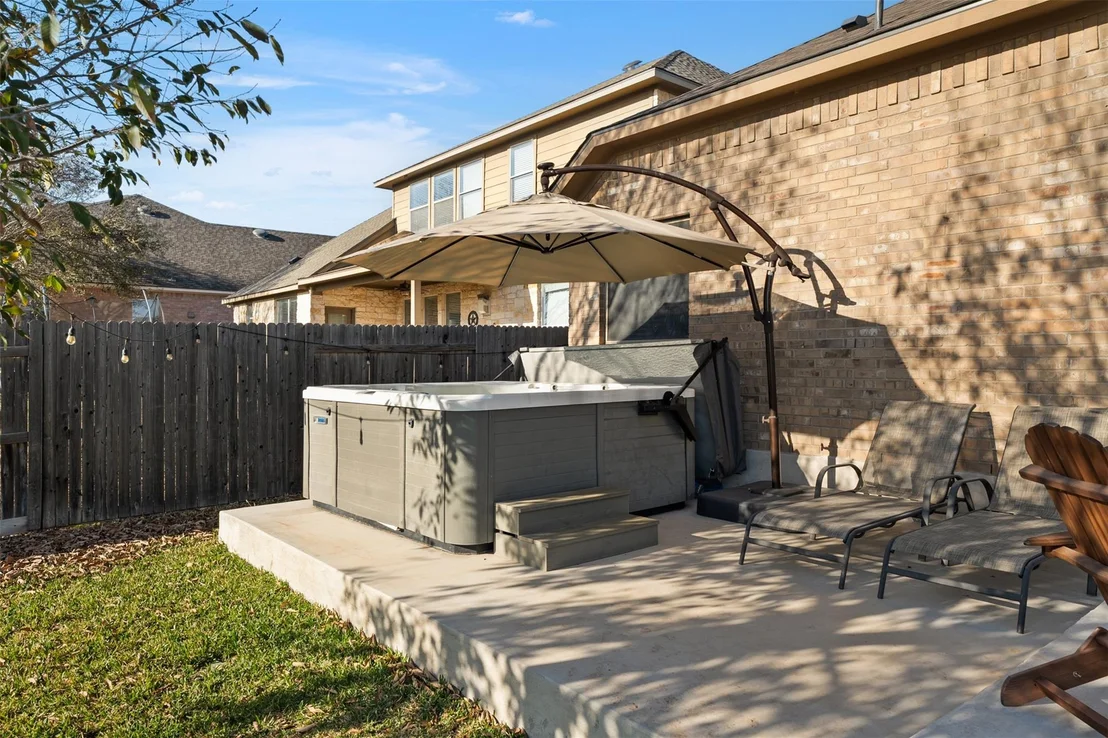 Photo of 407 Victoria DR