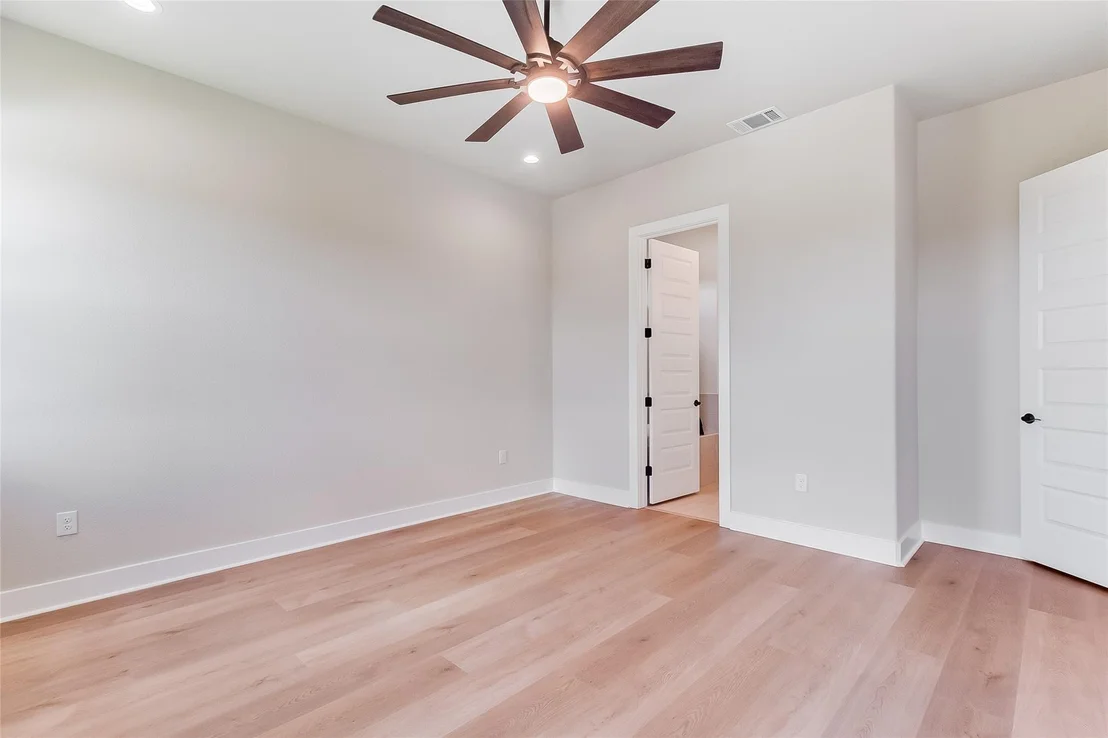 Photo of 115 Draper LN