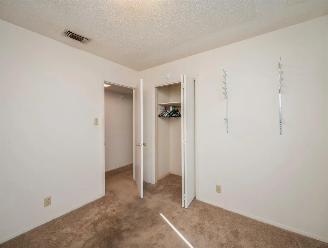 Photo of 5000 Creek Bend DR