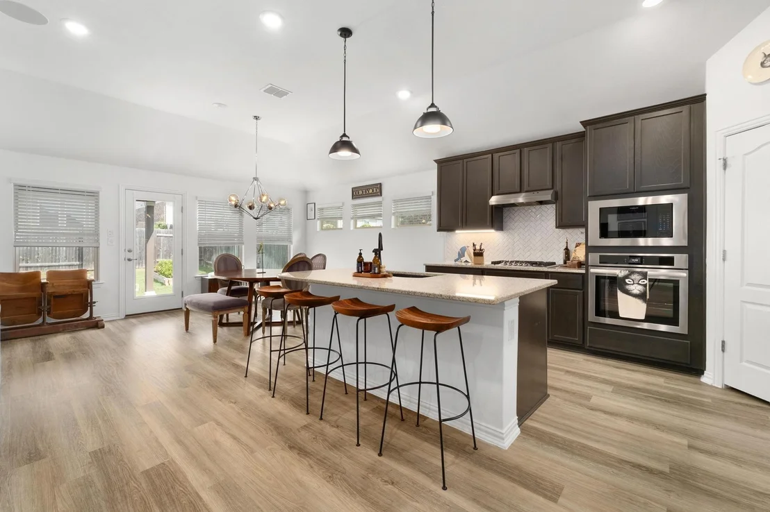 Photo of 221 Short Leaf DR