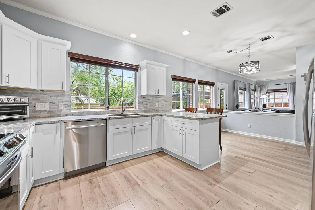 Photo of 7901 Henry Kinney ROW