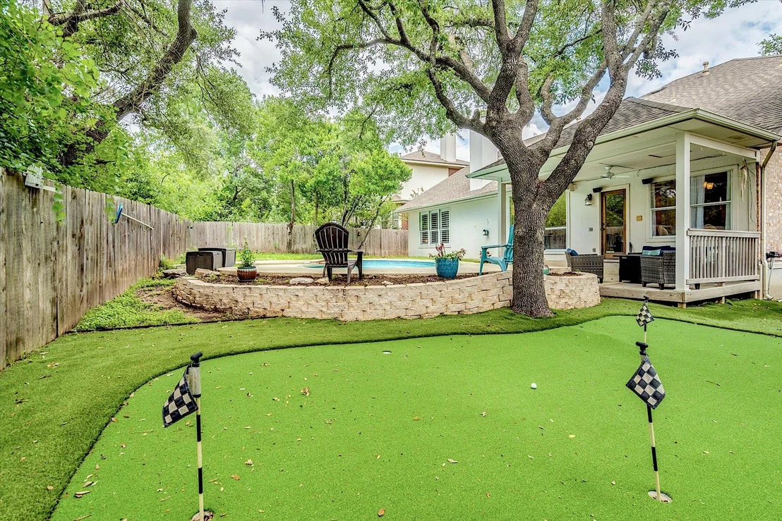 Photo of 7025 Auckland DR