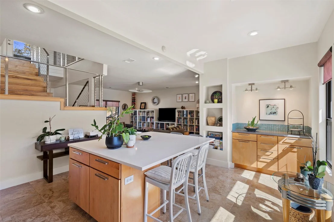 Photo of 117 Crest View DR