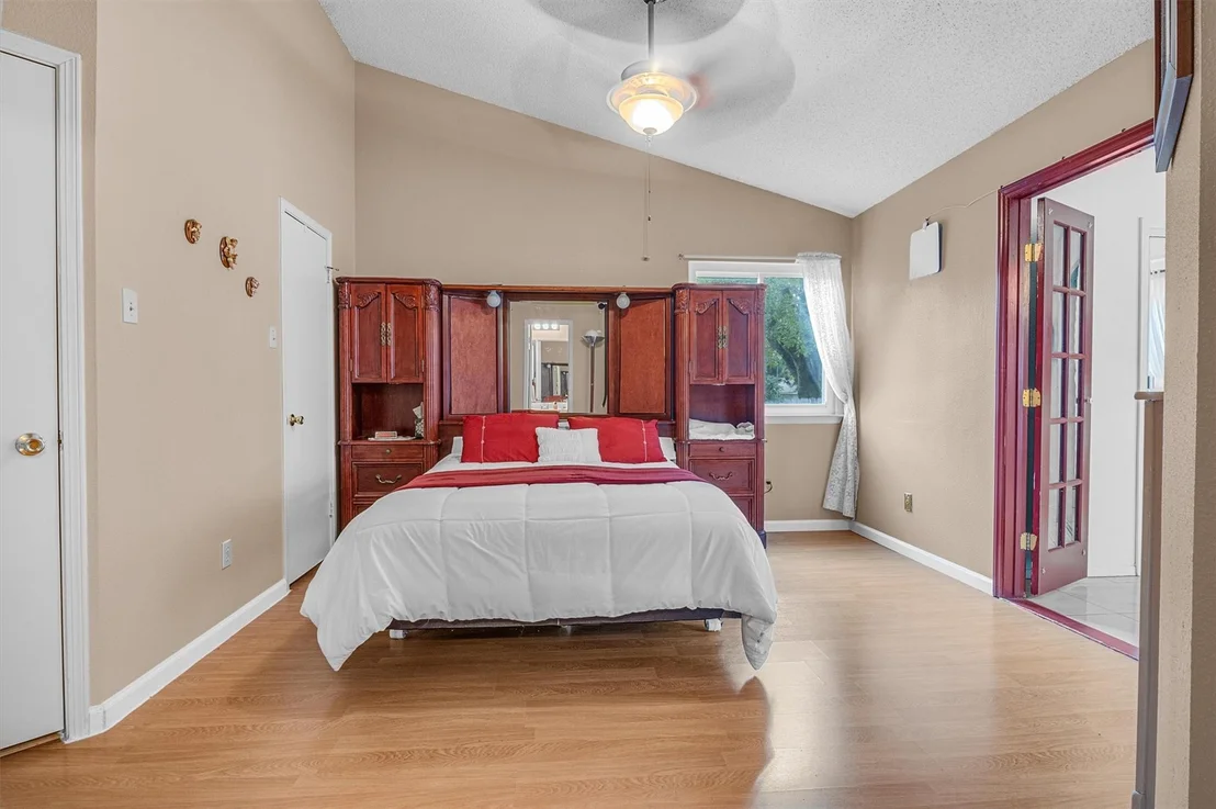 Photo of 1701 Laurel PATH