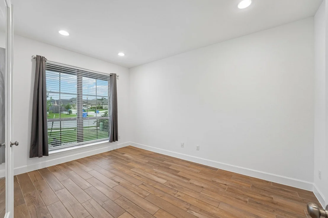Photo of 133 Plumbago LOOP