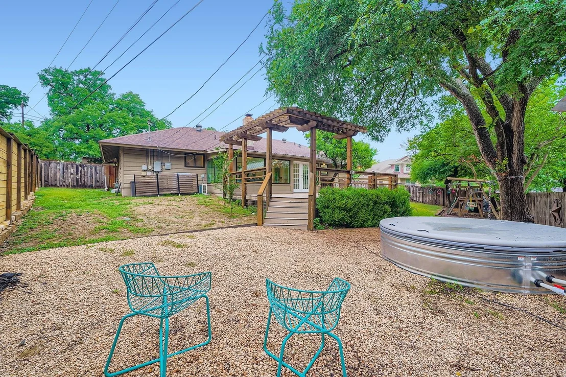 Photo of 3501 Fleetwood DR