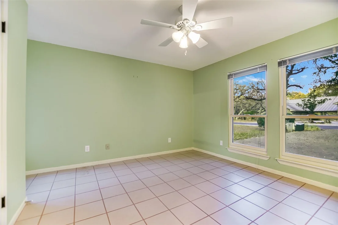 Photo of 204 Blue Ground