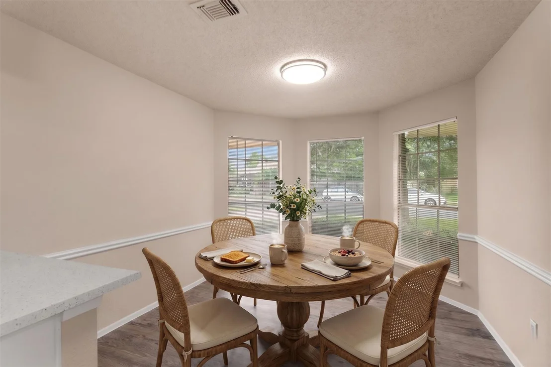 Photo of 16900 Village Oak LOOP