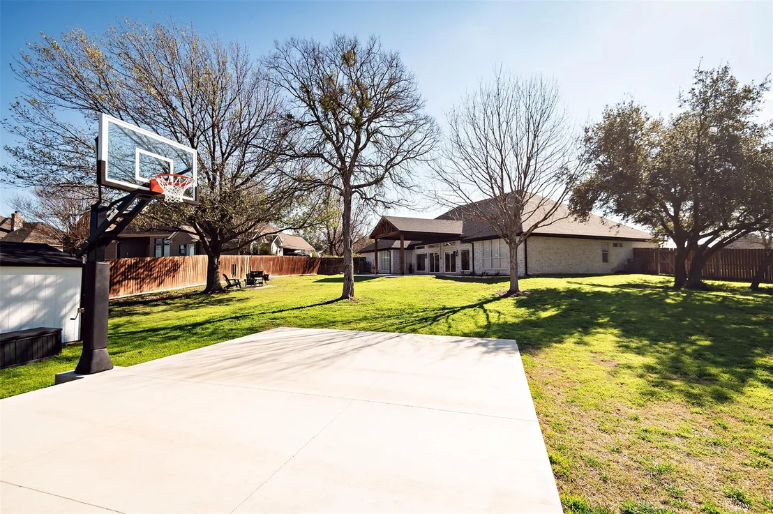 Photo of 1201 Ambrose DR