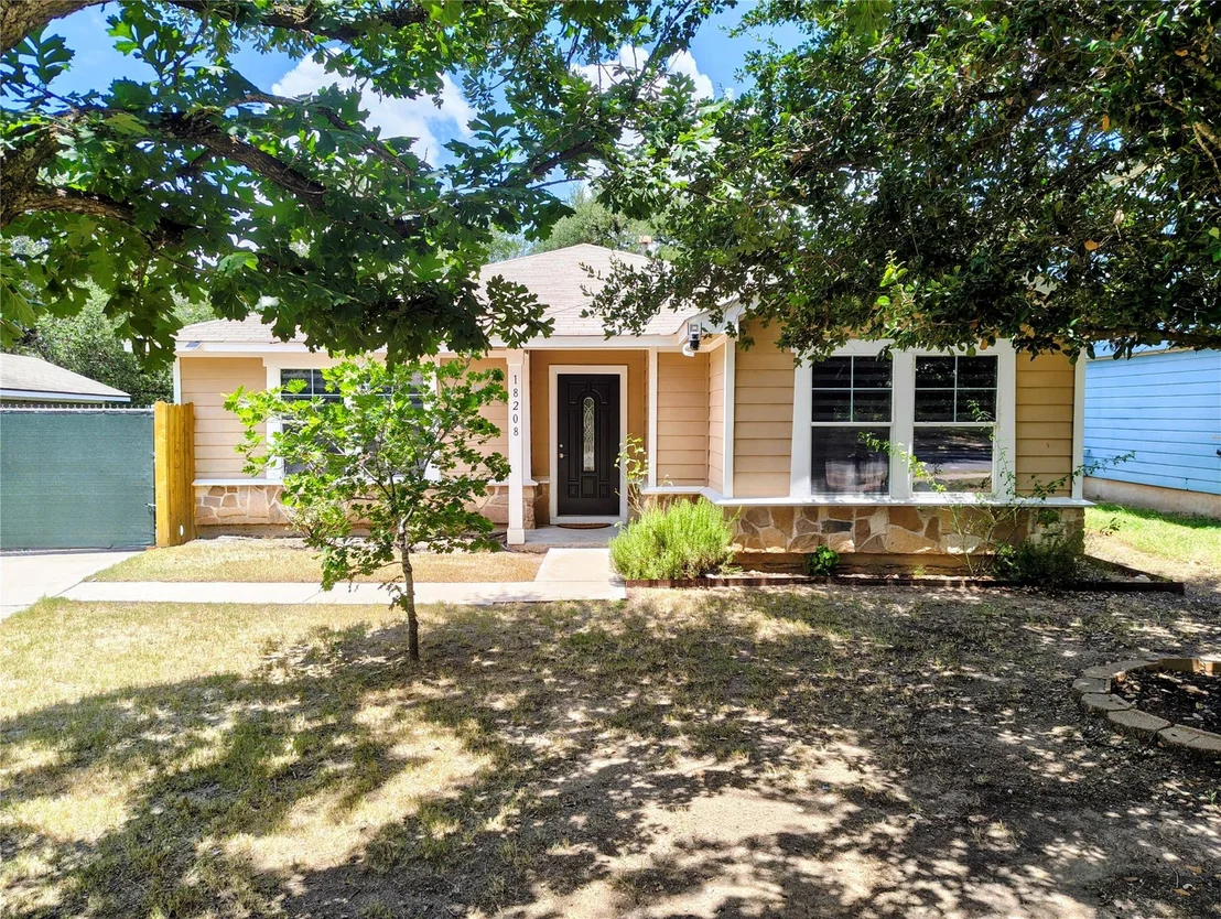 Photo of 18208 Flathead DR