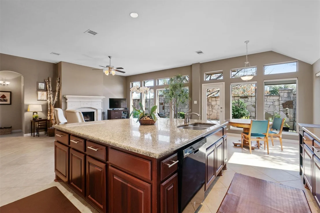 Photo of 2806 Prosperity